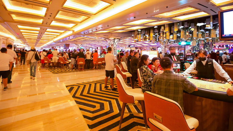 A Beginner’s Guide to Navigating the Casino Floor